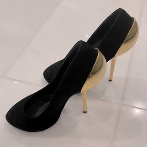 Giuseppe Zanotti Suede & Gold Heel Pumps